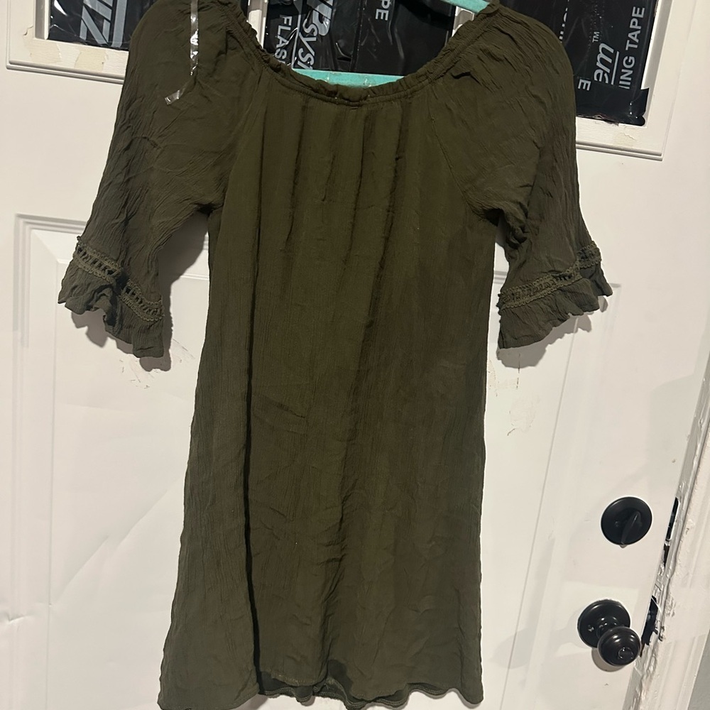Elegant Olive Midi Dress with Ruffled Sleeves - Picture 6 of 6